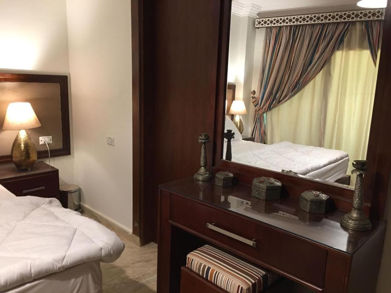 El Aida Pyramids View Hotel Kafret el-Gabal Buitenkant foto