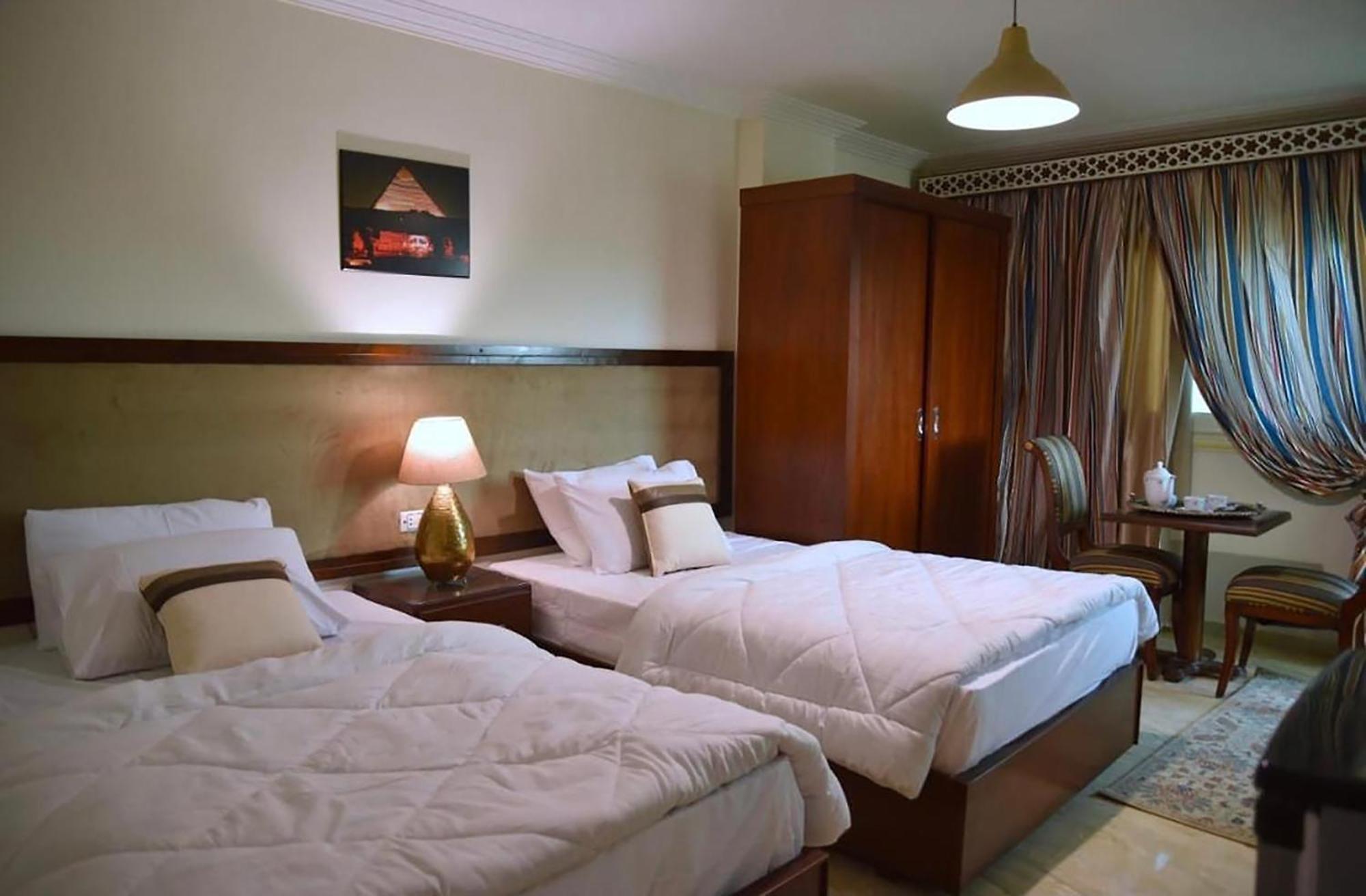 El Aida Pyramids View Hotel Kafret el-Gabal Buitenkant foto