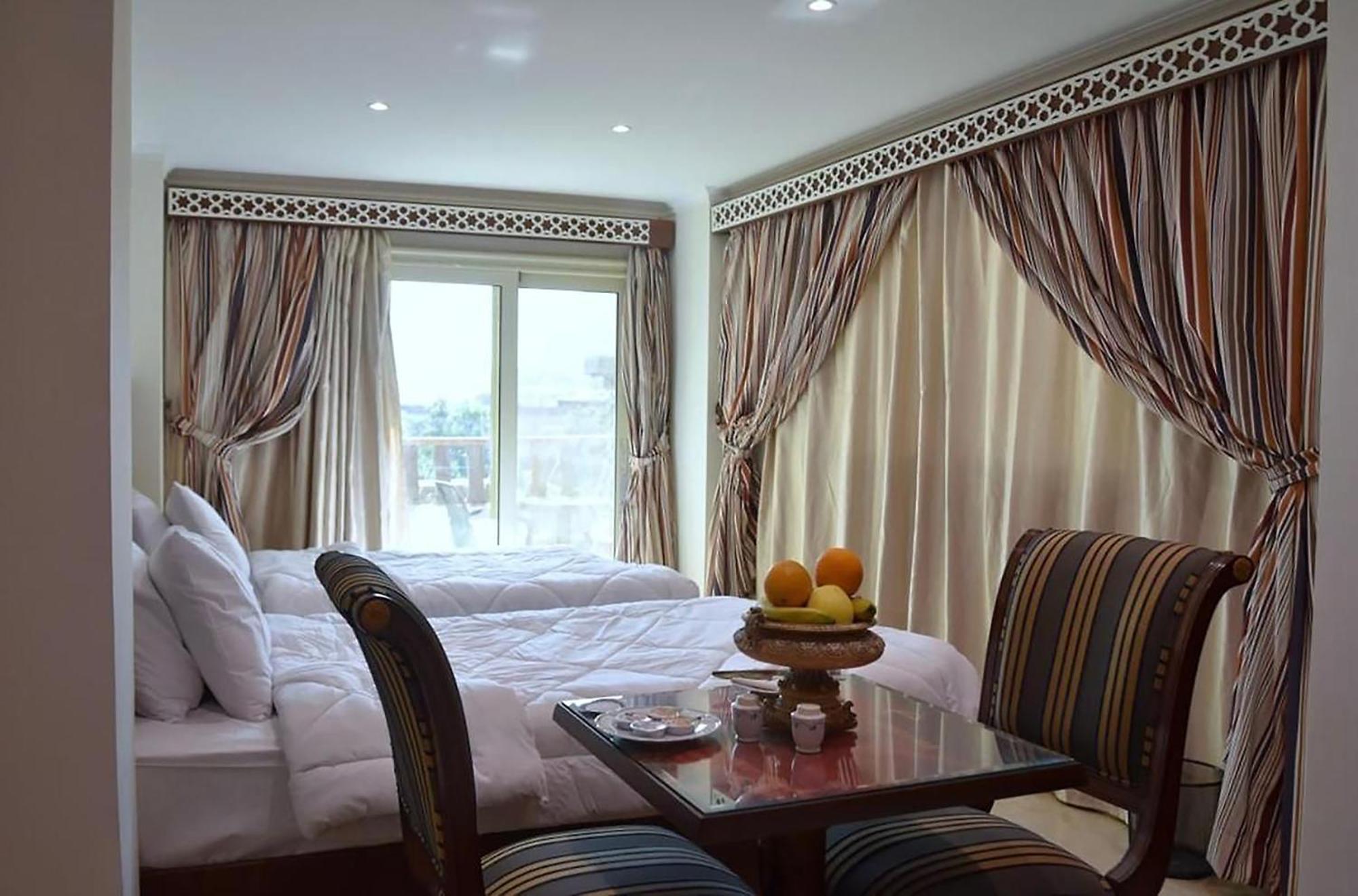 El Aida Pyramids View Hotel Kafret el-Gabal Buitenkant foto