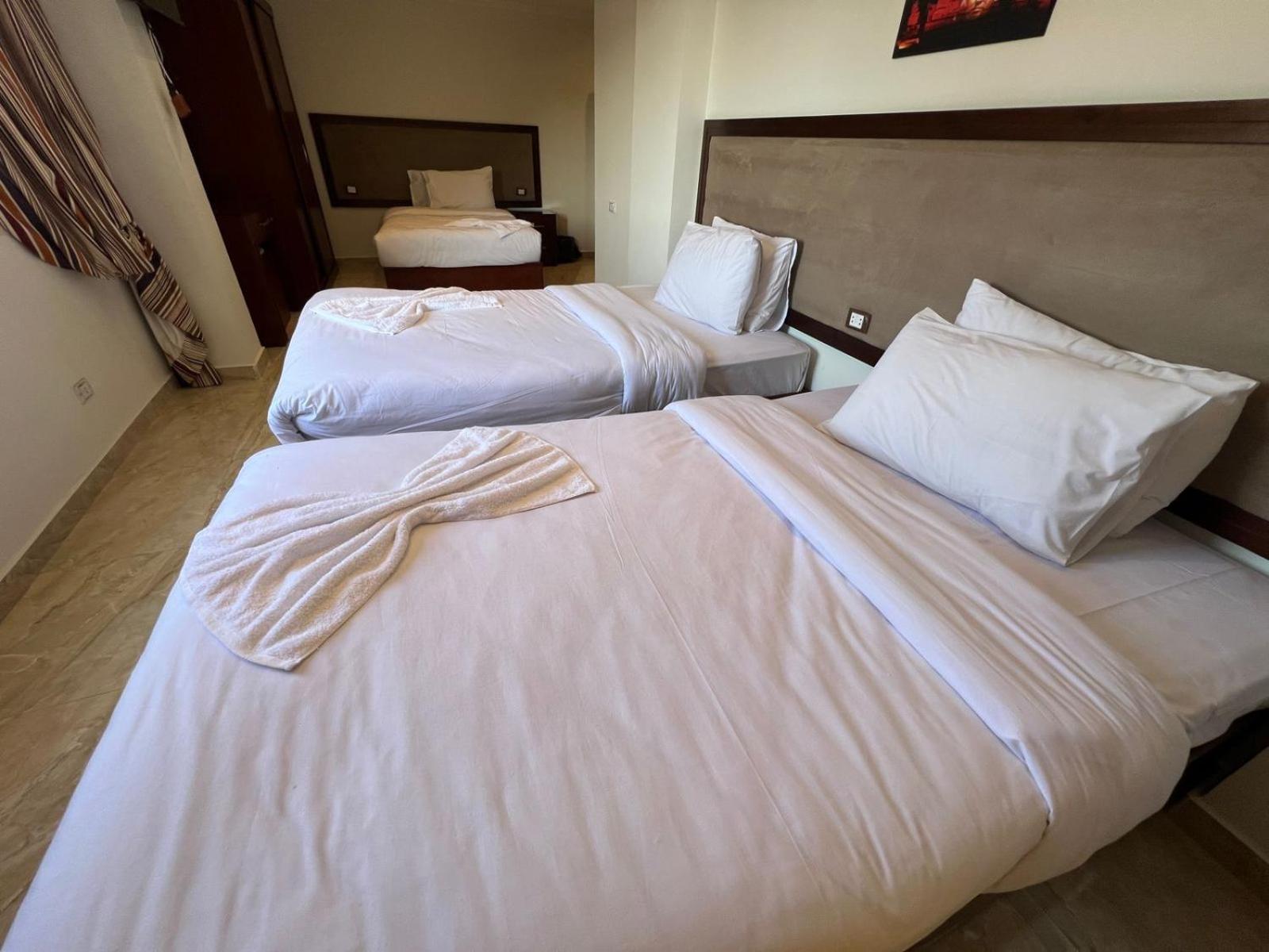 El Aida Pyramids View Hotel Kafret el-Gabal Buitenkant foto